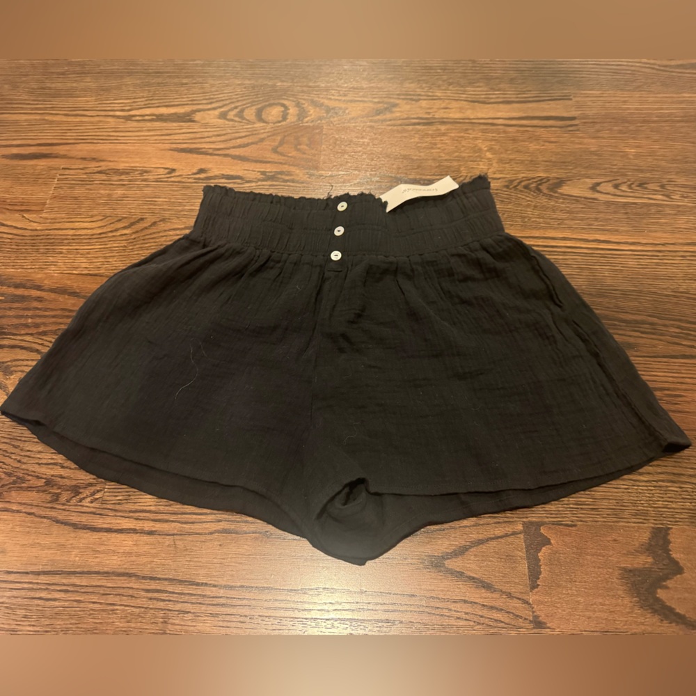 Francesca's Collections Black Buttoned High Waist Shorts